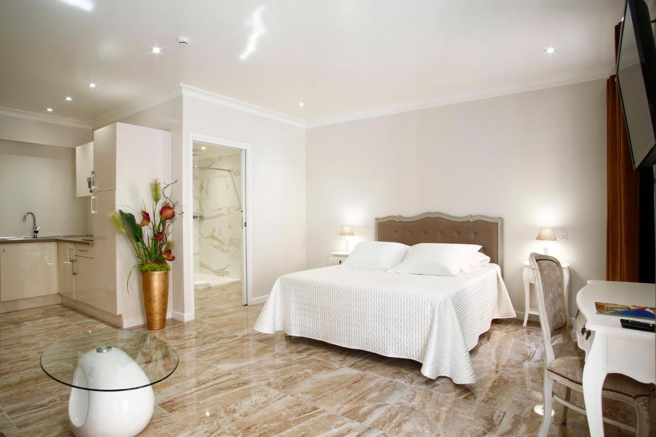 Le Magnolia Hotel Calvi  Exterior photo
