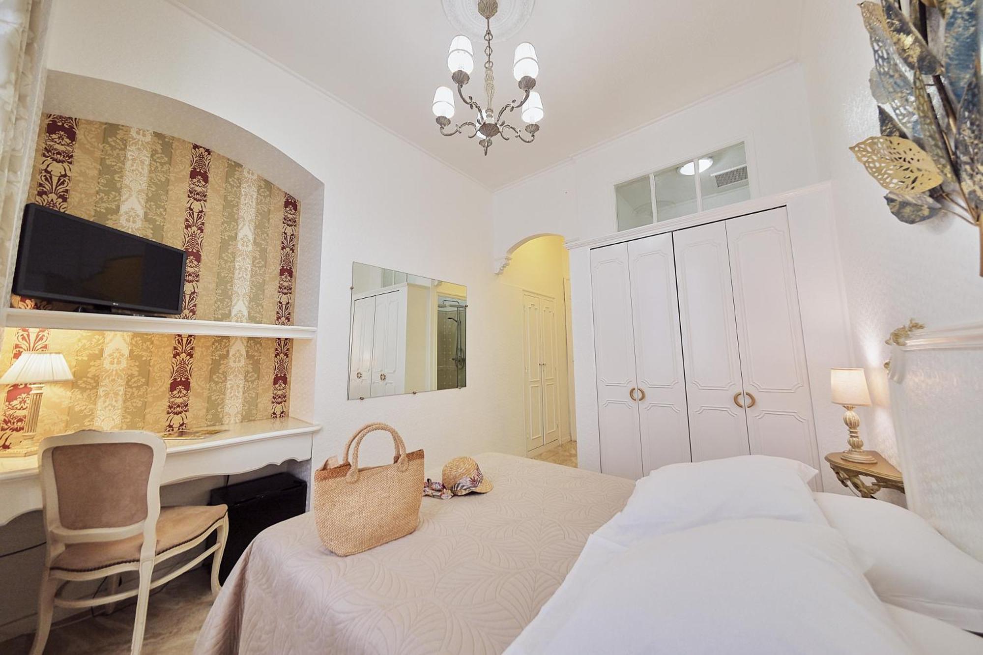 Le Magnolia Hotel Calvi  Exterior photo