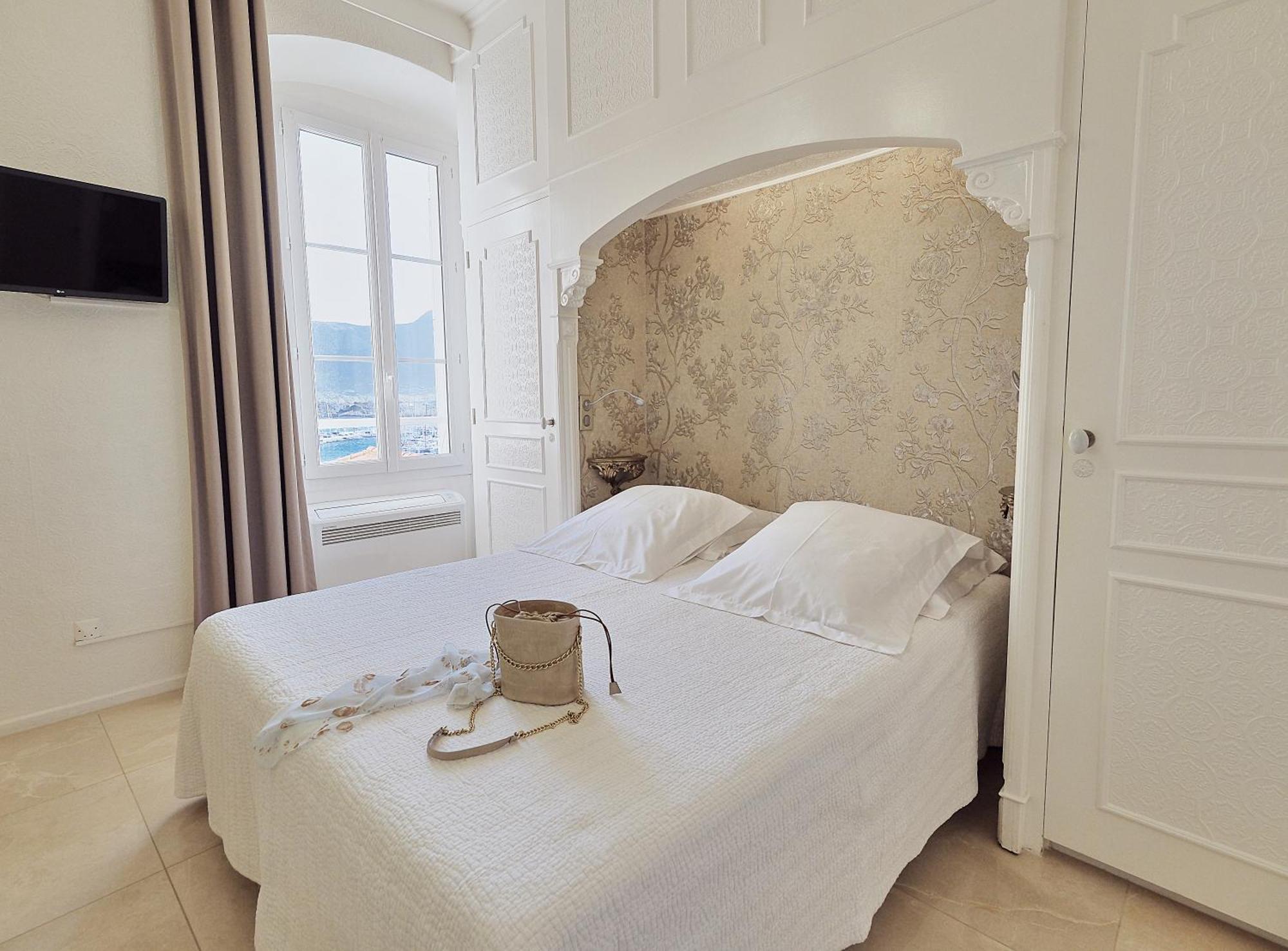 Le Magnolia Hotel Calvi  Exterior photo