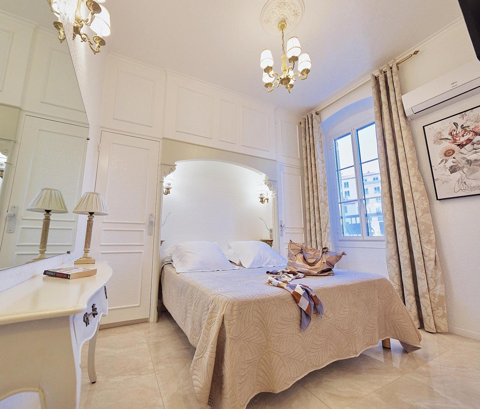 Le Magnolia Hotel Calvi  Exterior photo