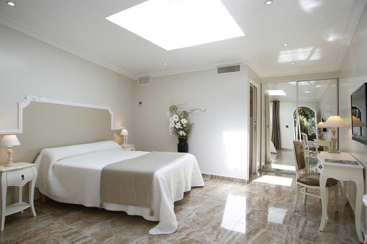 Le Magnolia Hotel Calvi  Exterior photo