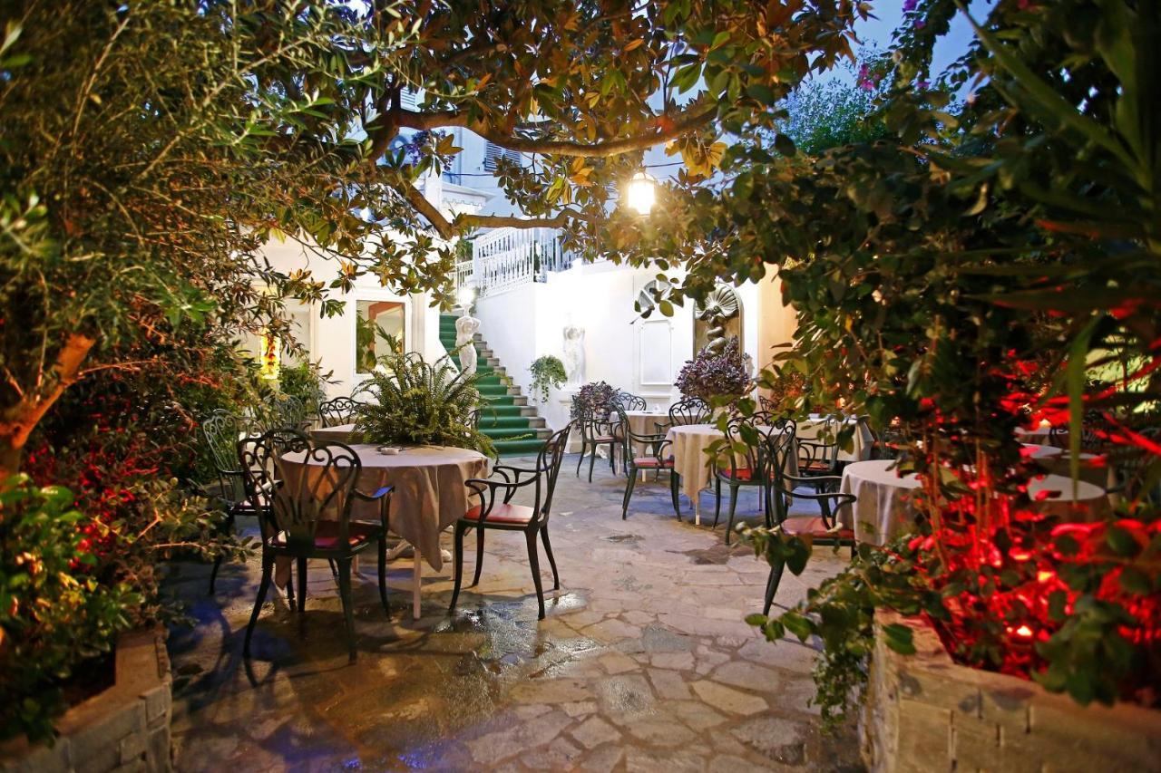 Le Magnolia Hotel Calvi  Exterior photo